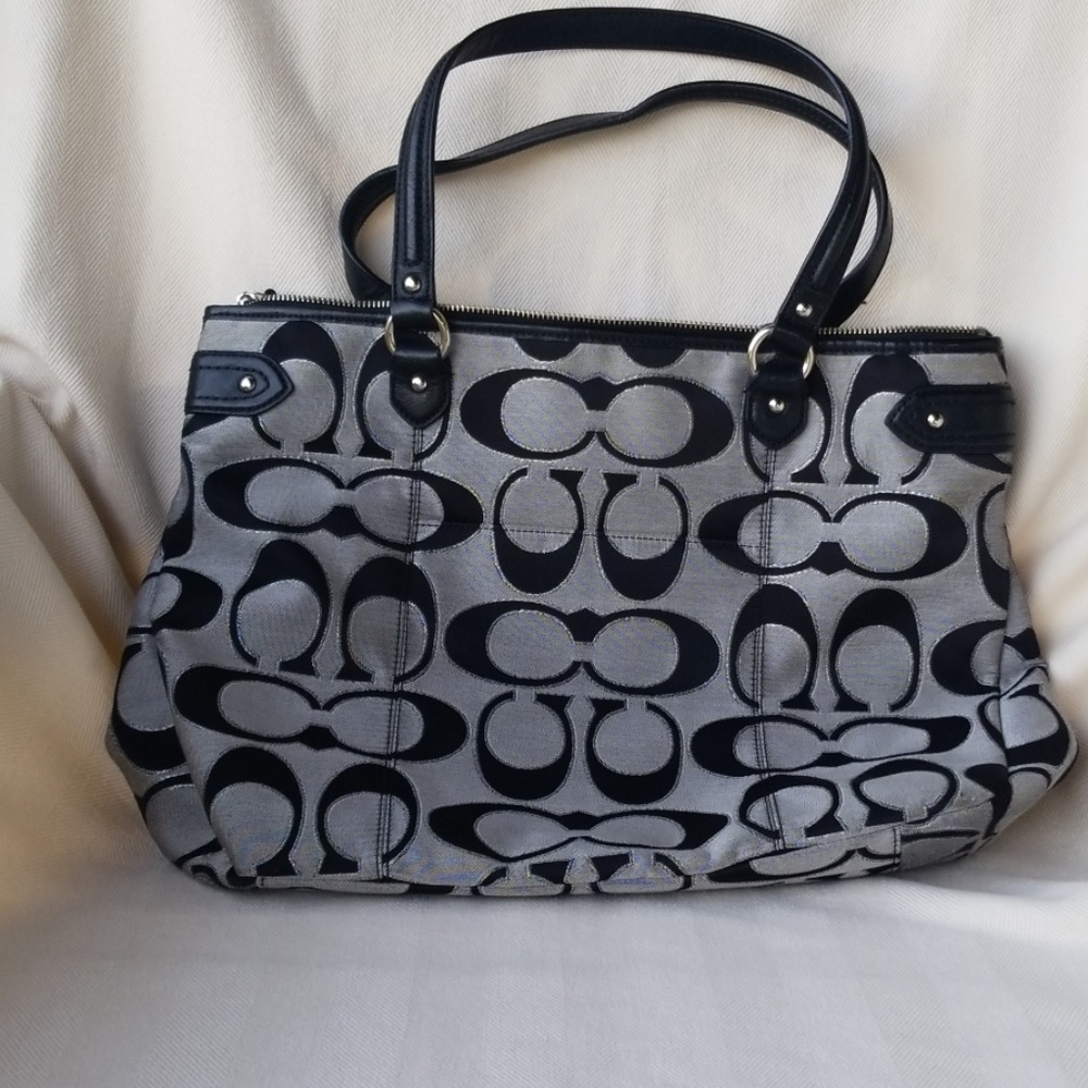 Coach tote - Picture 2 of 7